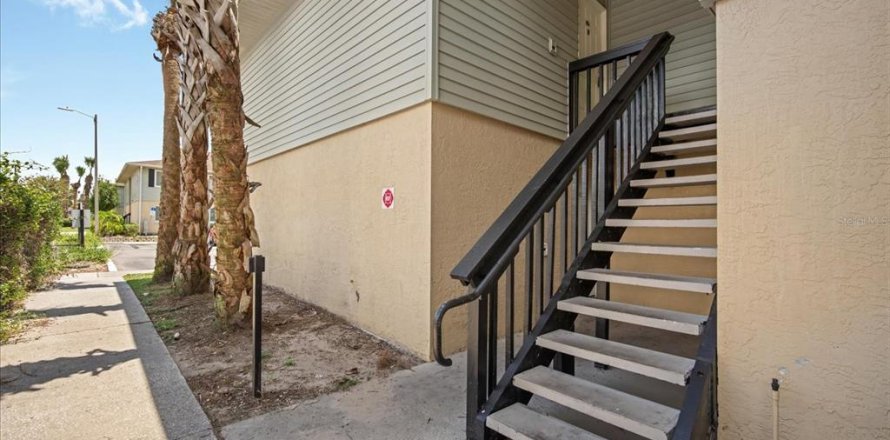 Condominio en Brandon, Florida, 2 dormitorios № 1904398