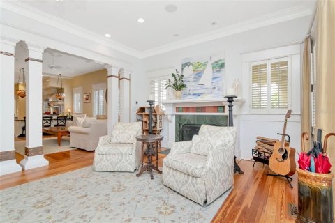 House in Tampa, Florida 4 bedrooms, 289.58 sq.m. № 2093882 - photo 4