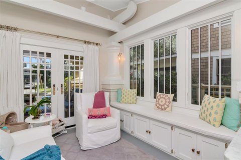 House in Tampa, Florida 4 bedrooms, 289.58 sq.m. № 2093882 - photo 13