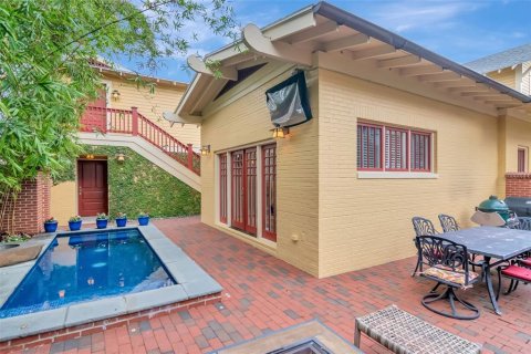 House in Tampa, Florida 4 bedrooms, 289.58 sq.m. № 2093882 - photo 27