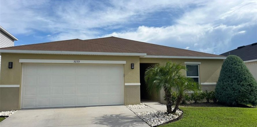 House in Kissimmee, Florida 4 bedrooms, 163.23 sq.m. № 1842153