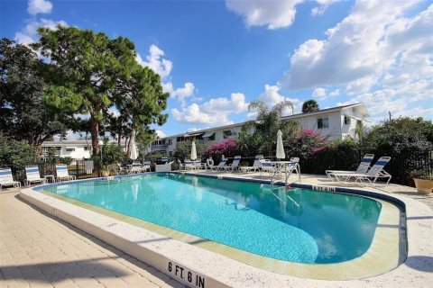 Condo in Bradenton, Florida, 1 bedroom  № 2234190 - photo 2