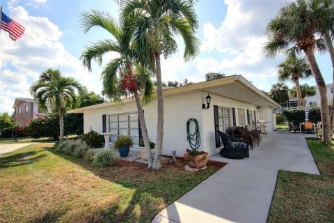 Condo in Bradenton, Florida, 1 bedroom  № 2234190 - photo 17