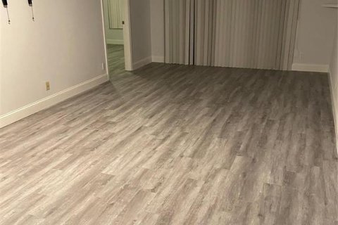 Снять в аренду кондоминиум в Бока-Ратон, Флорида 3 комнаты, 85.47м2, № 2147170 - фото 4