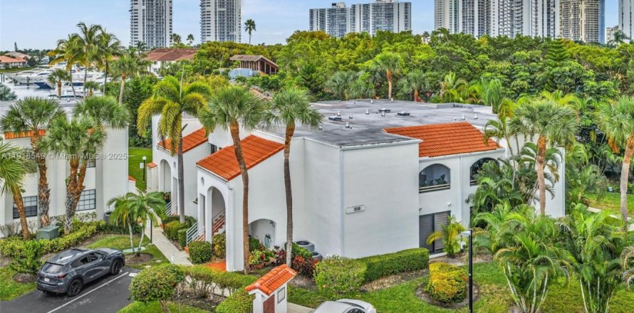 Кондоминиум с 1 спальней в Авентура, Флорида № 1973260