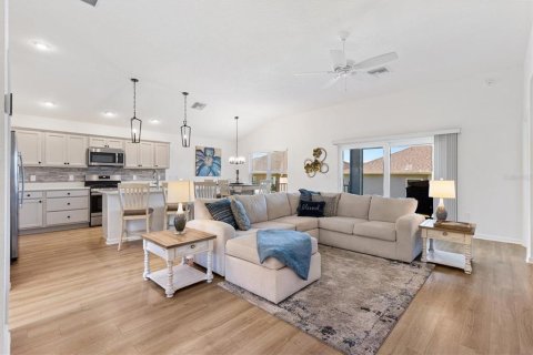 Casa en venta en The Villages, Florida, 3 dormitorios, 137.22 m2 № 2428758 - foto 2