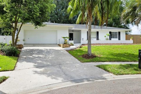 House in Altamonte Springs, Florida 4 bedrooms, 179.67 sq.m. № 2291668