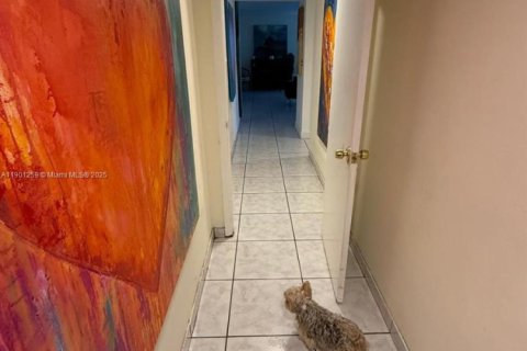 Condo in North Miami, Florida, 2 bedrooms № 1953971 - photo 6