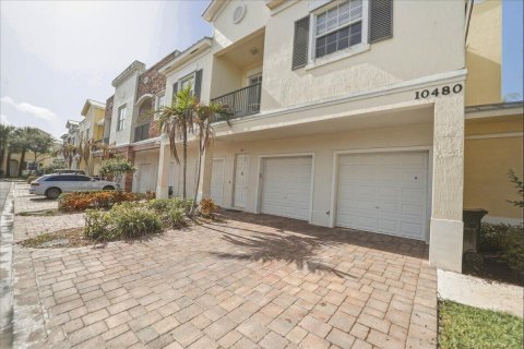 Condominio en venta en Port St. Lucie, Florida, 3 dormitorios, 165.64 m2 № 2192576 - foto 6