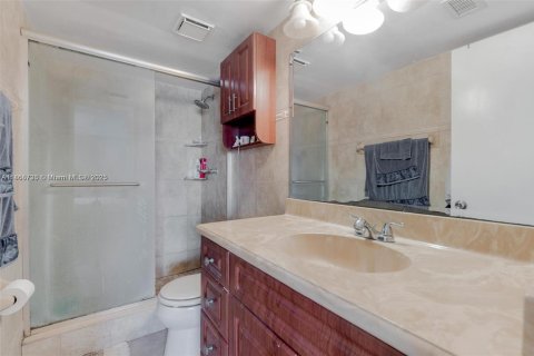 Copropriété à vendre à Oakland Park, Floride: 2 chambres, 85.47 m2 № 1897244 - photo 5