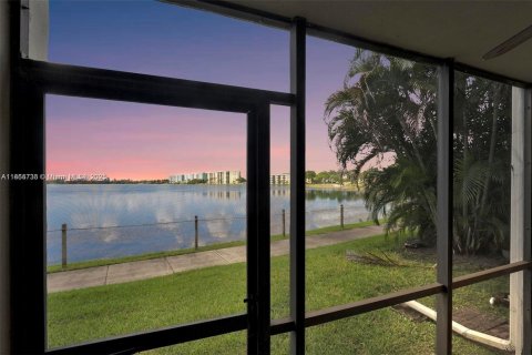 Copropriété à vendre à Oakland Park, Floride: 2 chambres, 85.47 m2 № 1897244 - photo 6