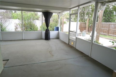 House in Plant City, Florida 3 bedrooms, 139.73 sq.m. № 2149018 - photo 11