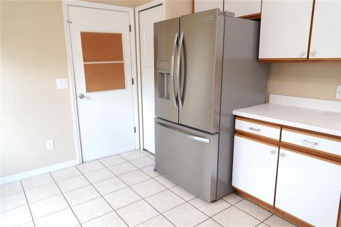 House in Plant City, Florida 3 bedrooms, 139.73 sq.m. № 2149018 - photo 8
