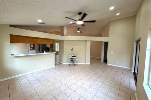 House in Plant City, Florida 3 bedrooms, 139.73 sq.m. № 2149018 - photo 25