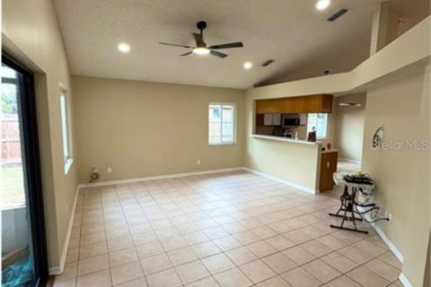House in Plant City, Florida 3 bedrooms, 139.73 sq.m. № 2149018 - photo 23