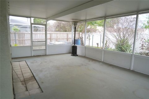House in Plant City, Florida 3 bedrooms, 139.73 sq.m. № 2149018 - photo 12