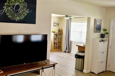 House in Auburndale, Florida 3 bedrooms, 125.98 sq.m. № 1851274 - photo 8