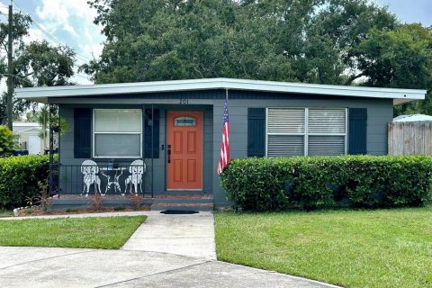 House in Auburndale, Florida 3 bedrooms, 125.98 sq.m. № 1851274 - photo 3