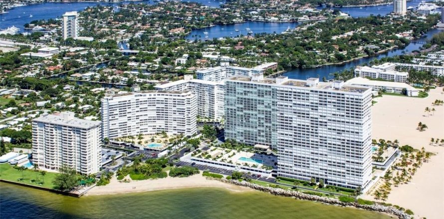 Condo in Fort Lauderdale, Florida, 2 bedrooms  № 543942