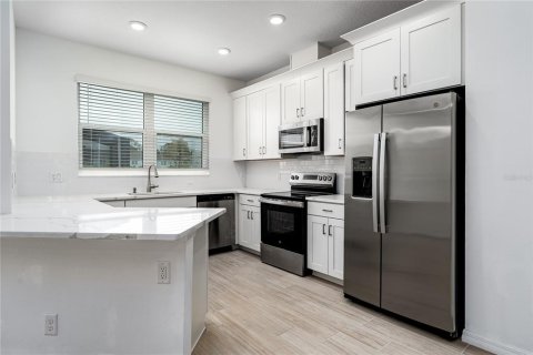 Townhouse in Sarasota, Florida 3 bedrooms, 172.15 sq.m. № 2273014 - photo 3