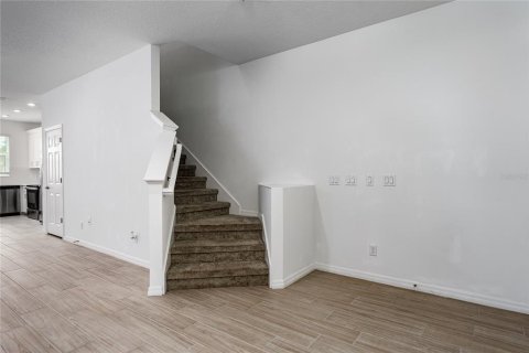 Townhouse in Sarasota, Florida 3 bedrooms, 172.15 sq.m. № 2273014 - photo 12
