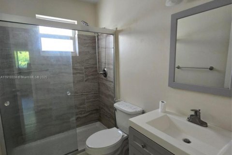 Appartement à louer à Pembroke Pines, Floride: 1 chambre, 728.26 m2 № 1975817 - photo 4