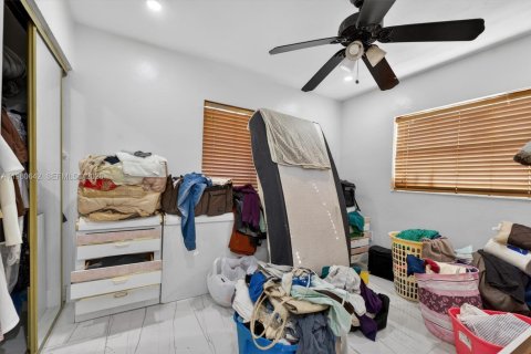 House in Miami Gardens, Florida 3 bedrooms, 152.27 sq.m. № 2023264 - photo 16