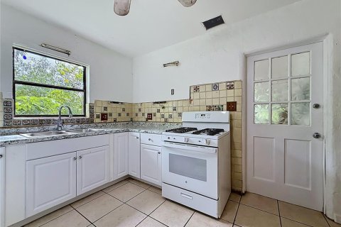 House in Saint Petersburg, Florida 2 bedrooms, 125.42 sq.m. № 2104566 - photo 12