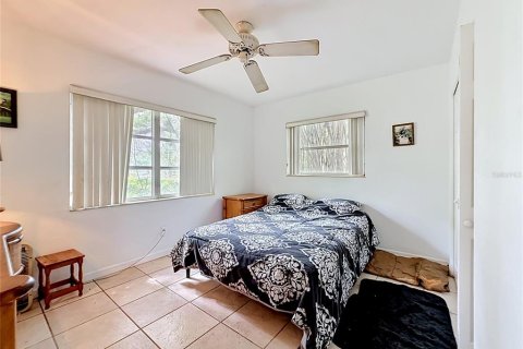 House in Saint Petersburg, Florida 2 bedrooms, 125.42 sq.m. № 2104566 - photo 21