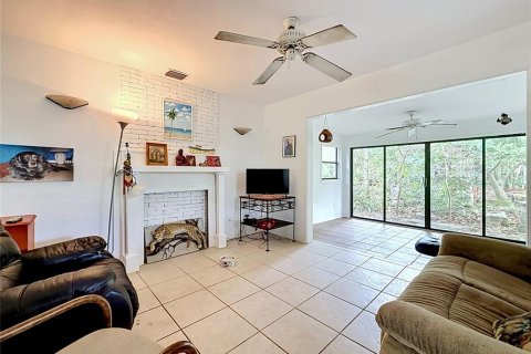 House in Saint Petersburg, Florida 2 bedrooms, 125.42 sq.m. № 2104566 - photo 8