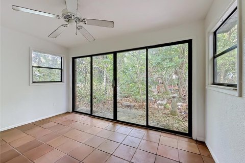 House in Saint Petersburg, Florida 2 bedrooms, 125.42 sq.m. № 2104566 - photo 29