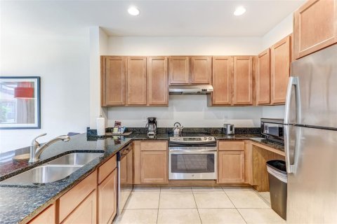 Adosado en venta en Kissimmee, Florida, 3 dormitorios, 178.65 m2 № 1904254 - foto 8
