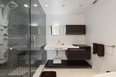 Copropriété à louer à Miami, Floride: 5 chambres, 401.99 m2 № 1878827 - photo 22