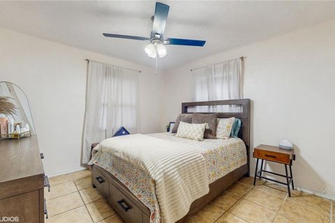 House in Saint Petersburg, Florida 2 bedrooms, 112.78 sq.m. № 1824252 - photo 15