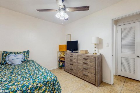 House in Saint Petersburg, Florida 2 bedrooms, 112.78 sq.m. № 1824252 - photo 19