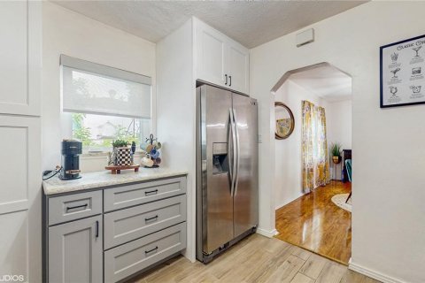 House in Saint Petersburg, Florida 2 bedrooms, 112.78 sq.m. № 1824252 - photo 12