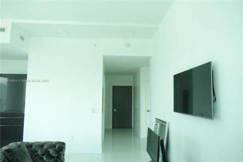 Купить кондоминиум в Майами, Флорида 2 спальни, 105.35м2, № 1821710 - фото 13