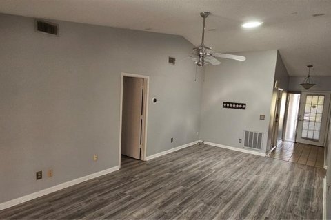 Touwnhouse à vendre à Tampa, Floride: 2 chambres, 102.1 m2 № 2144911 - photo 9