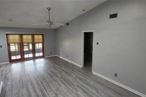 Touwnhouse à vendre à Tampa, Floride: 2 chambres, 102.1 m2 № 2144911 - photo 8