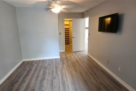 Touwnhouse à vendre à Tampa, Floride: 2 chambres, 102.1 m2 № 2144911 - photo 15