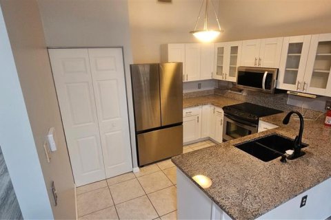 Touwnhouse à vendre à Tampa, Floride: 2 chambres, 102.1 m2 № 2144911 - photo 13