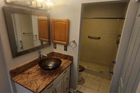 Touwnhouse à vendre à Tampa, Floride: 2 chambres, 102.1 m2 № 2144911 - photo 19