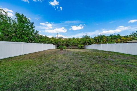 House in Orlando, Florida 5 bedrooms, 254.27 sq.m. № 1576468 - photo 30
