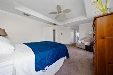 House in Orlando, Florida 5 bedrooms, 254.27 sq.m. № 1576468 - photo 17