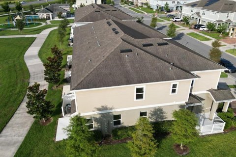 Adosado en venta en Kissimmee, Florida, 3 dormitorios, 164.53 m2 № 2100980 - foto 3