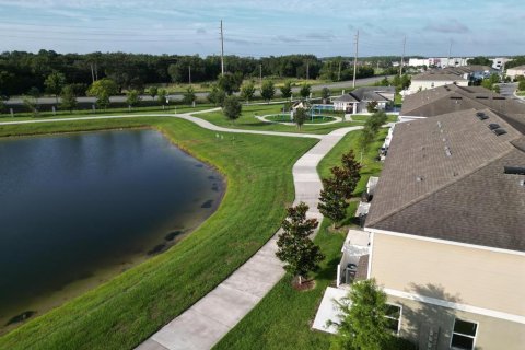 Adosado en venta en Kissimmee, Florida, 3 dormitorios, 164.53 m2 № 2100980 - foto 7