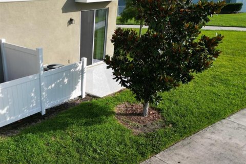 Adosado en venta en Kissimmee, Florida, 3 dormitorios, 164.53 m2 № 2100980 - foto 9