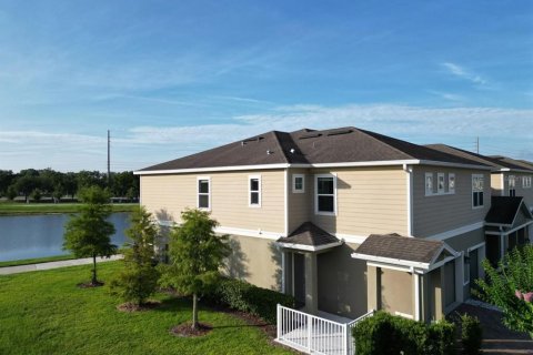 Adosado en venta en Kissimmee, Florida, 3 dormitorios, 164.53 m2 № 2100980 - foto 2