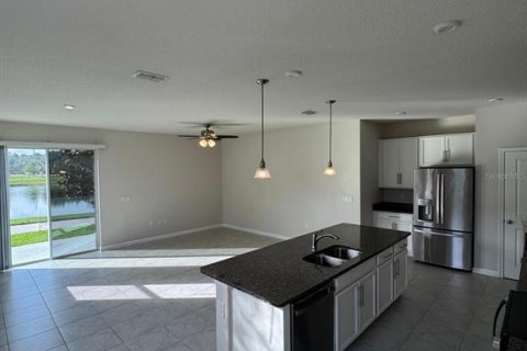 Adosado en venta en Kissimmee, Florida, 3 dormitorios, 164.53 m2 № 2100980 - foto 23