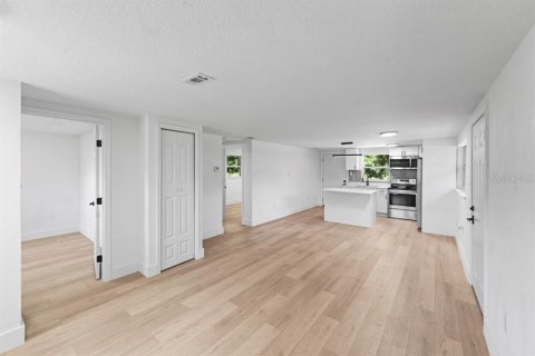 House in Sanford, Florida 3 bedrooms, 85.1 sq.m. № 1917185 - photo 14